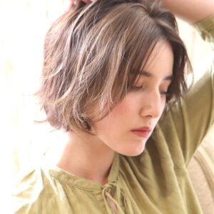 白髪ぼかしハイライト×グレージュの実例集!なりたい自分を叶えよう
