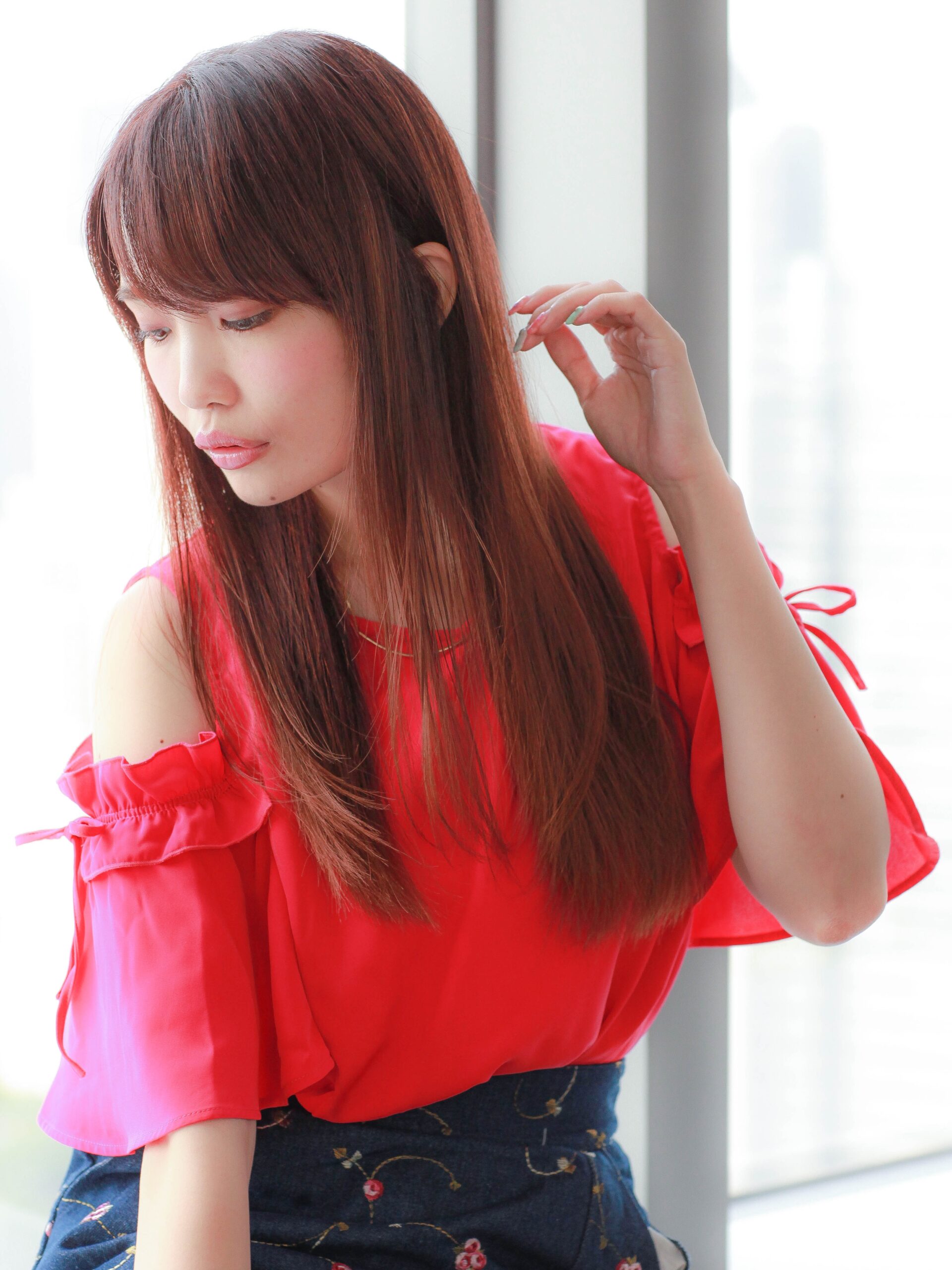 暗めピンクベージュヘアカタログ18選!ブリーチあり・なしの色味をチェック