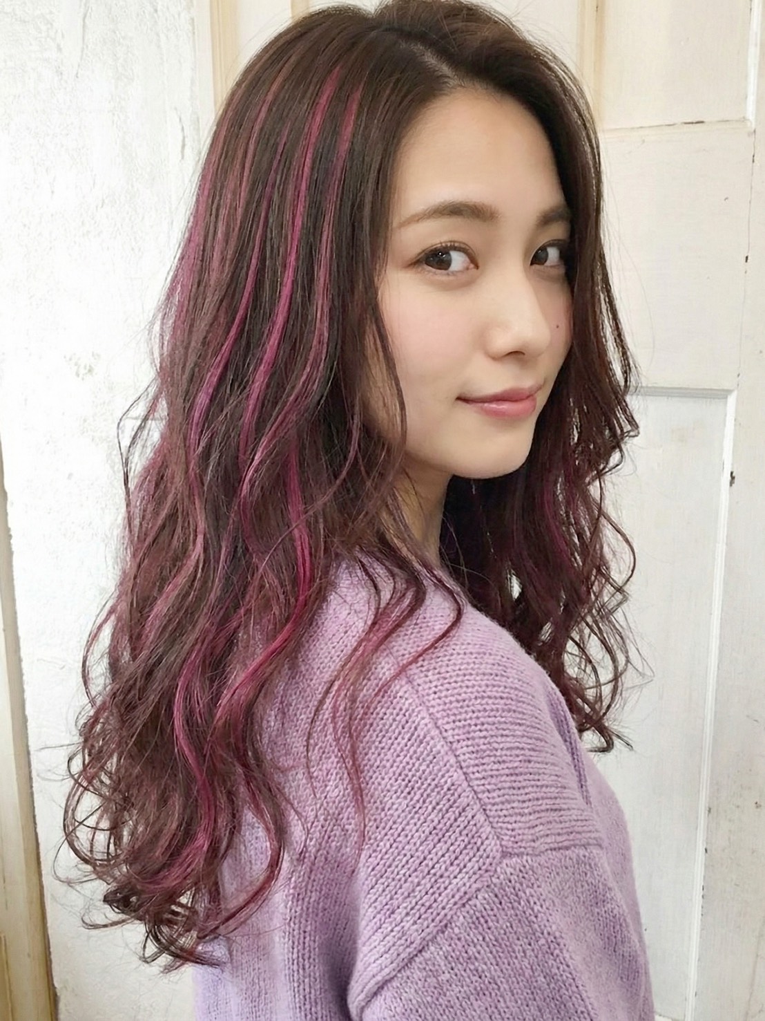 【長さ＆色味別】ピンクメッシュ実例集16選！似合う人や色落ちもチェック