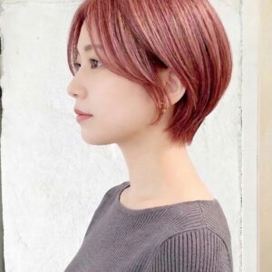 【明るめ＆暗め】ピンクベージュ×ショートの最新ヘアカタログ16選！