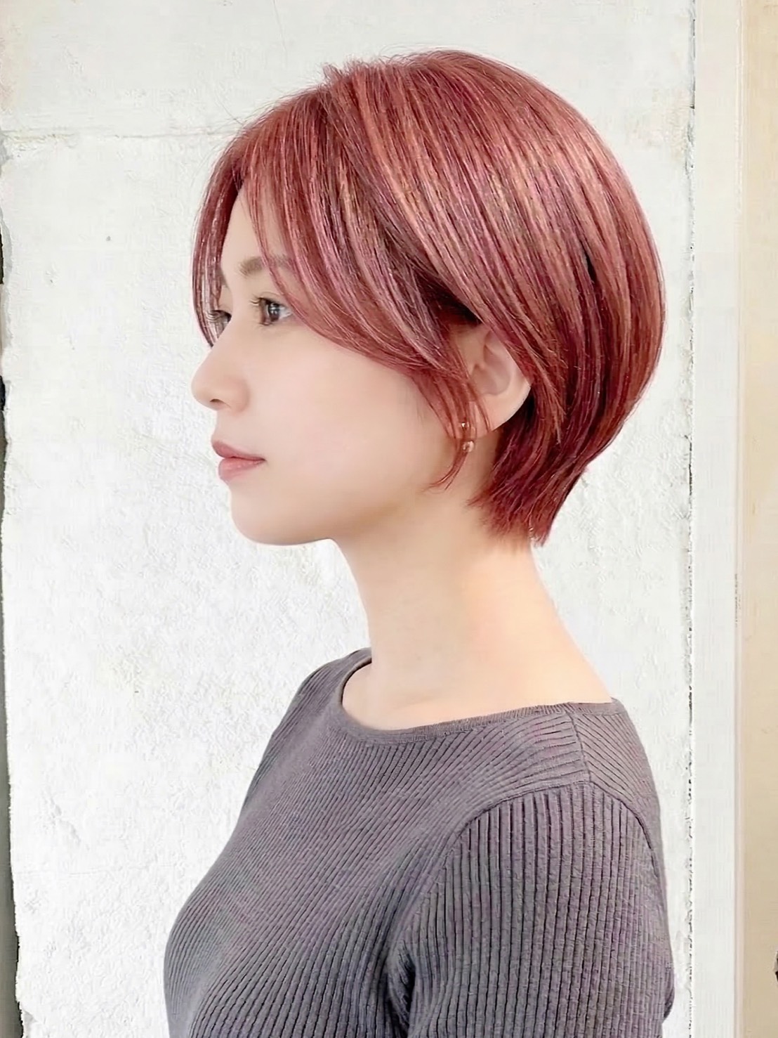 【明るめ＆暗め】ピンクベージュ×ショートの最新ヘアカタログ16選！