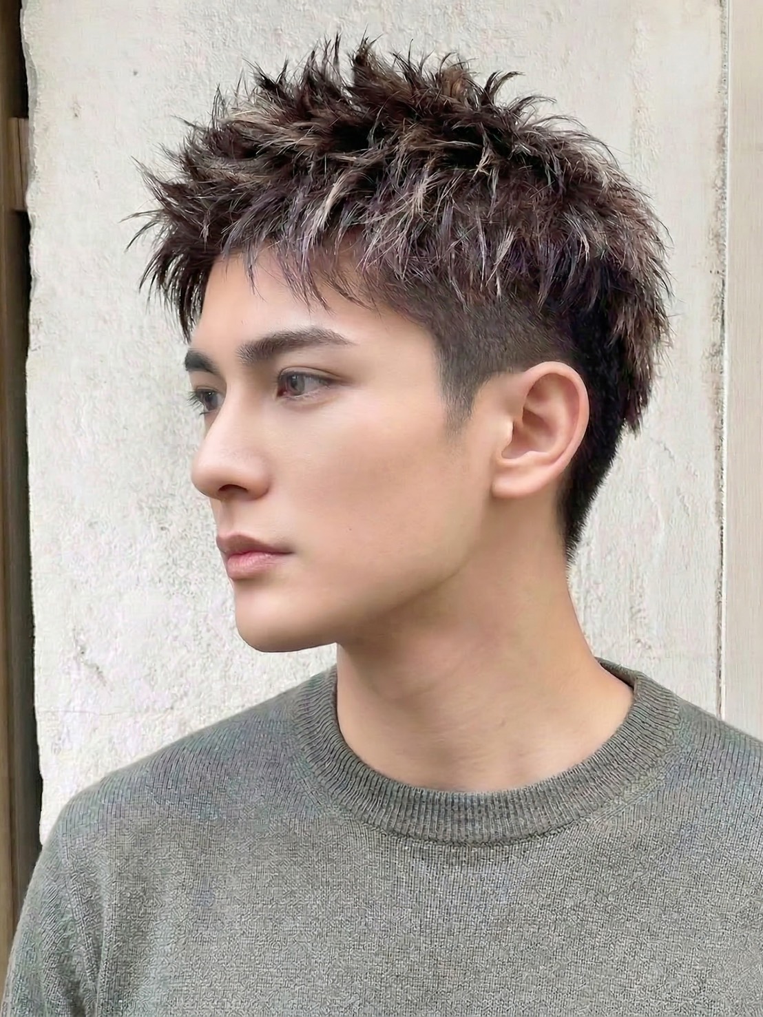 【メンズ】短髪×メッシュのヘアカタログ15選！色・パーマ有無別に紹介