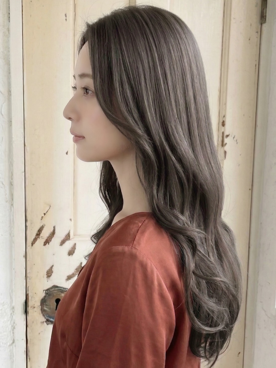 【髪の長さ別】アッシュグレー×ブリーチなしのヘアカタログ7選！どんな色に染まる？