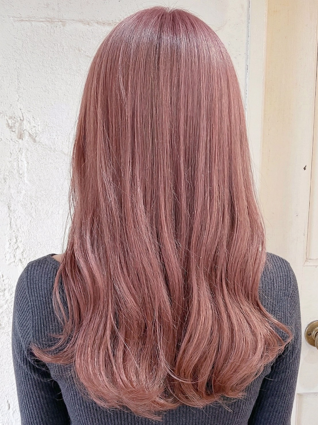 失敗しない！ピンクベージュの髪色が似合う人は？パーソナルカラー＆年代別の色見本