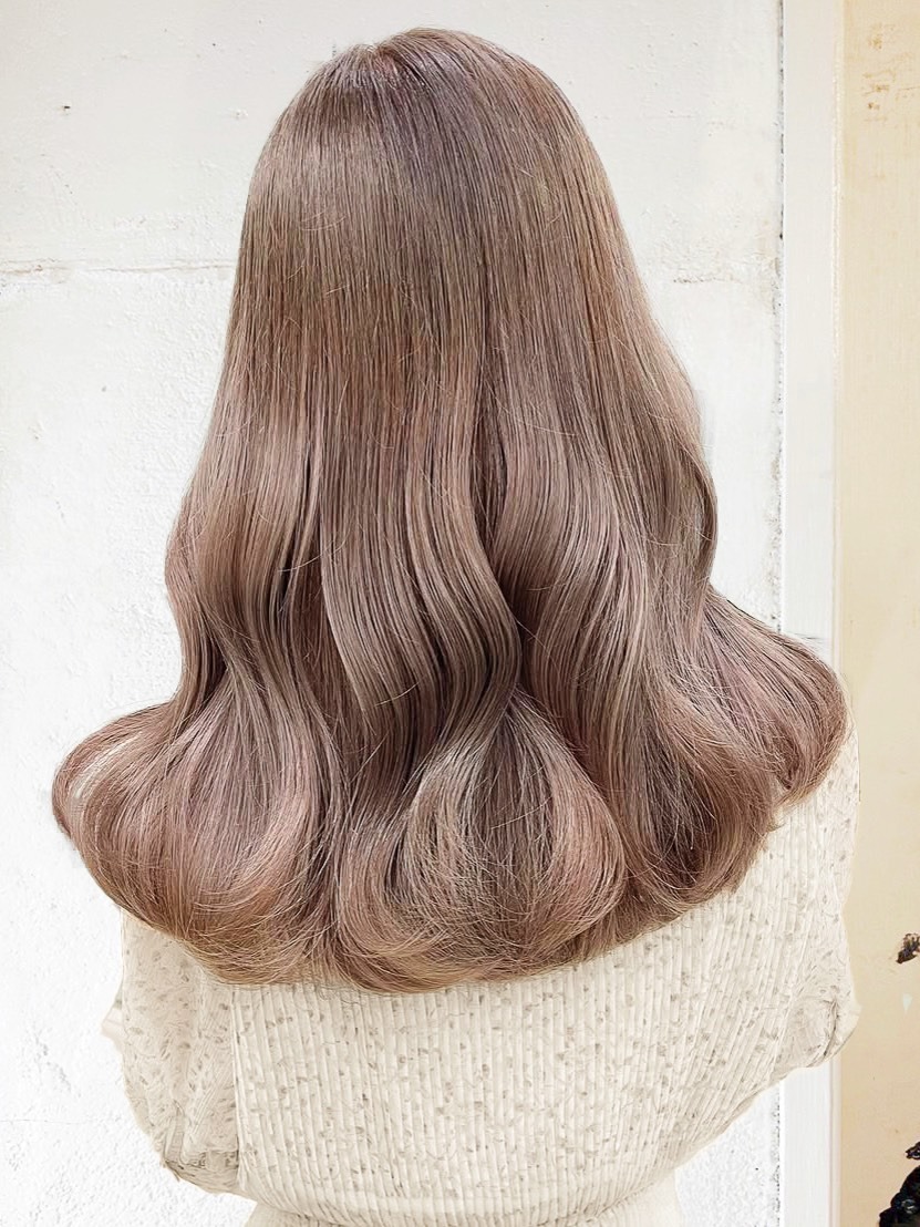 【ブリーチあり・なし】アッシュミルクティーのヘアカタログ9選!どんな色に染まる?