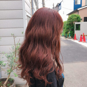 どんな色？ピンクオレンジのヘアカラー15選！明るめ＆暗めの実例まとめ