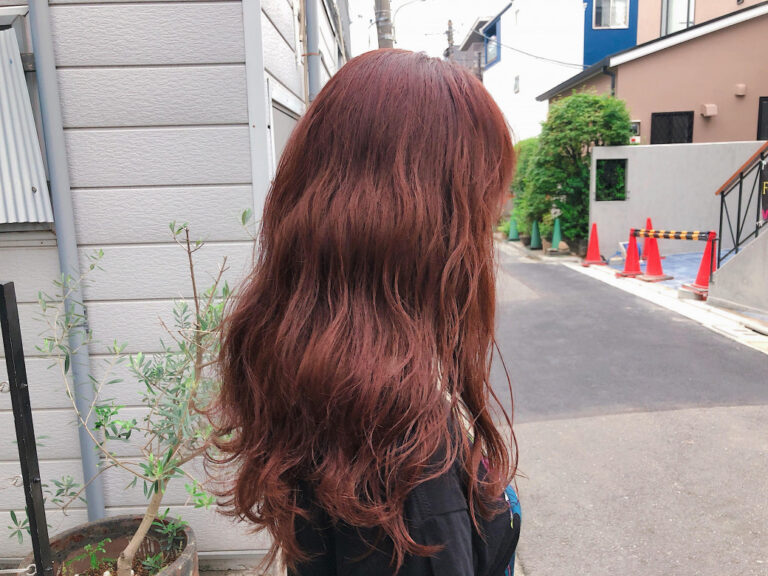 どんな色？ピンクオレンジのヘアカラー15選！明るめ＆暗めの実例まとめ