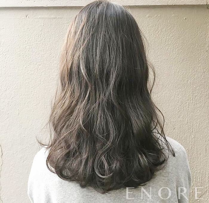 【画像で見る】オリーブベージュの色落ちはどのくらい？ブリーチあり・なし別に紹介