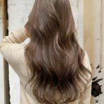 どんな髪色？ブリーチなしヘーゼルベージュ12選！透明感が出る染め方も紹介