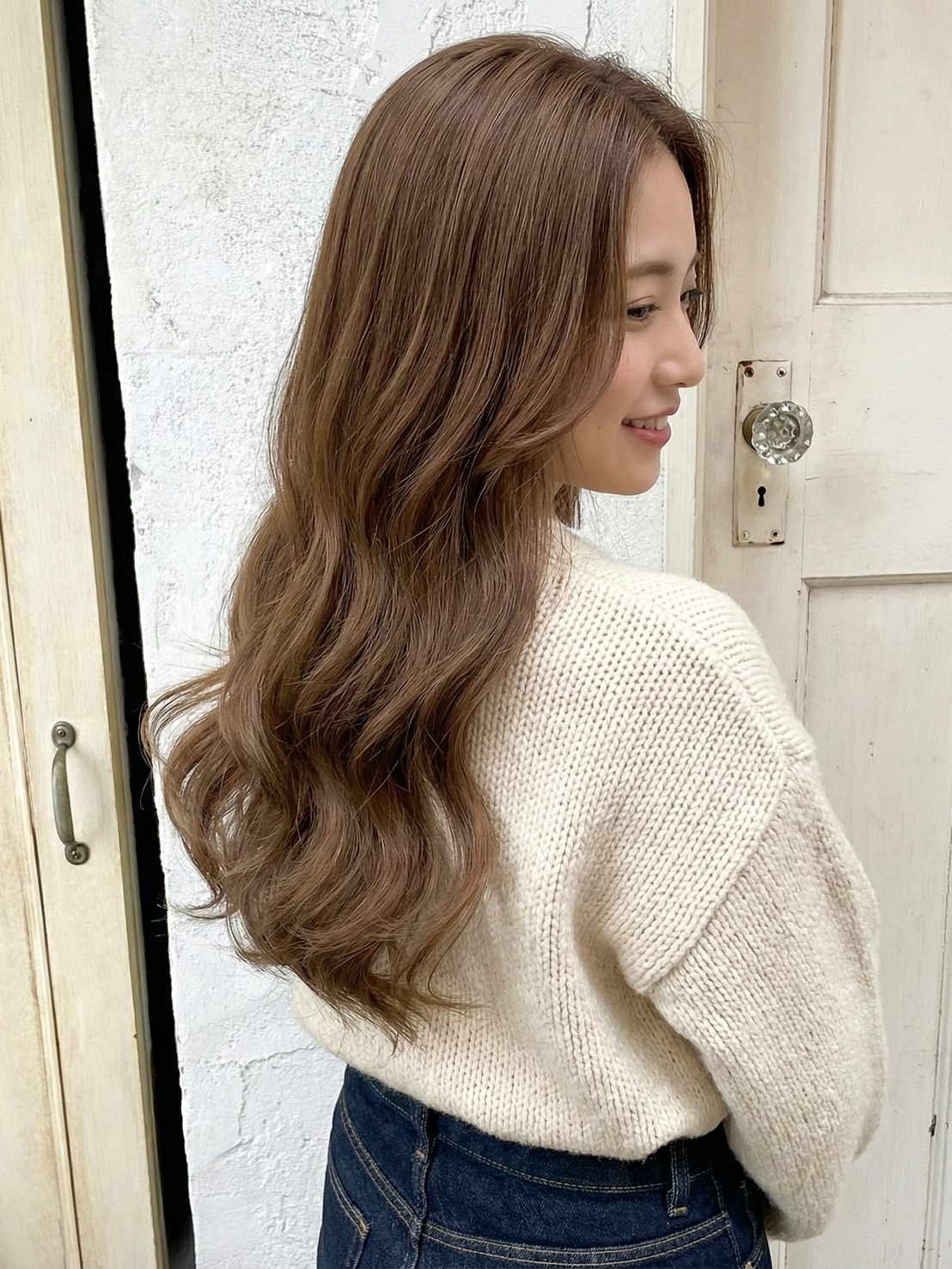 【明るさ別】ブリーチなしミルクティーベージュのヘアカタ10選！明るく染めるには？