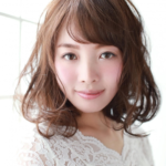 どんな髪色？明るめアッシュブラウン13選！似合う人や色落ちを美容師が解説