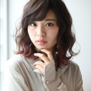 【ナチュラル・派手髪を紹介】ボブに似合うピンクカラー11選！色落ちは？